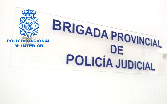 La Policía Nacional detiene en Motril a dos mujeres que pretendían acceder a un domicilio ajeno por el método del “resbalón”